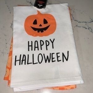 Target bullseye dish towel/ tea towel / bar towel. 2 count . Never been used .